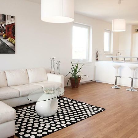 Prostorny 3 Pokojovy Apartman S Dvema Terasami Praag Buitenkant foto