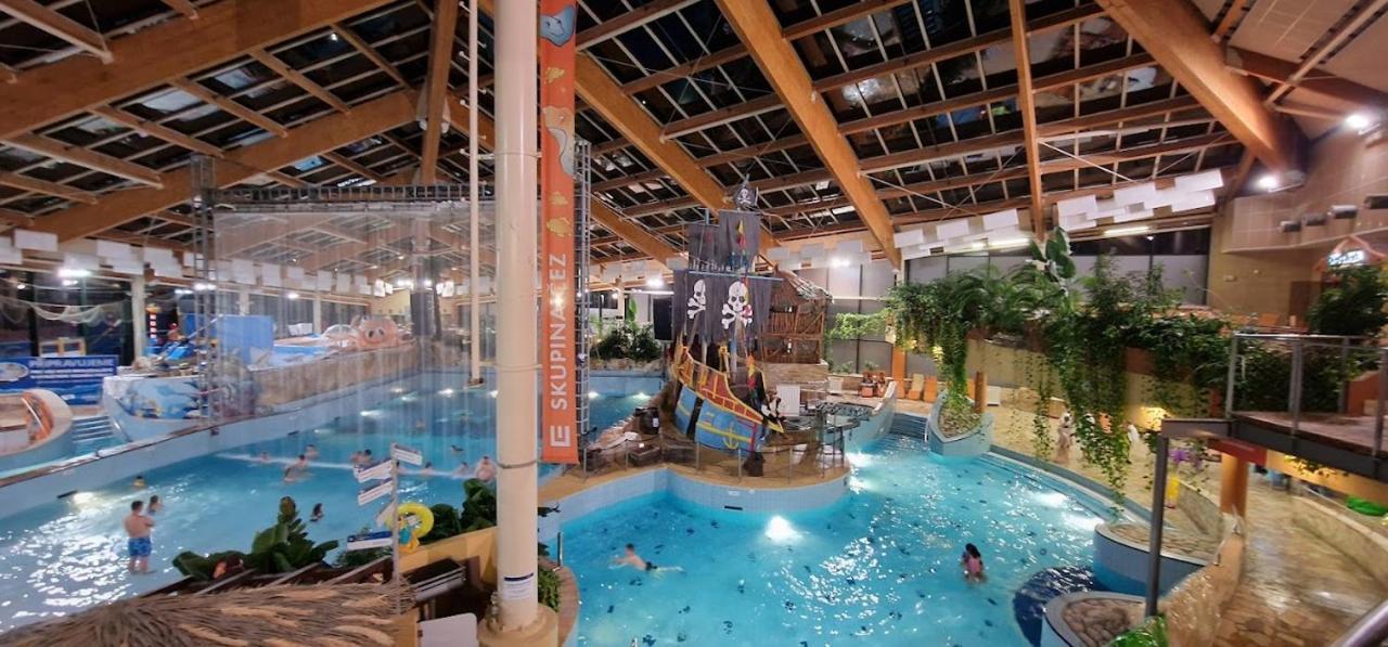 Prostorny 3 Pokojovy Apartman S Dvema Terasami Praag Buitenkant foto