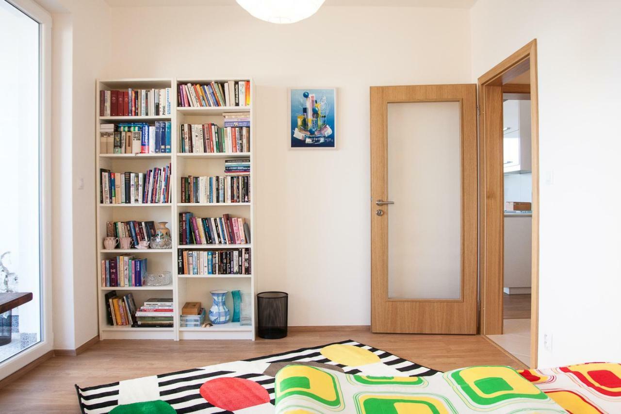 Prostorny 3 Pokojovy Apartman S Dvema Terasami Praag Buitenkant foto