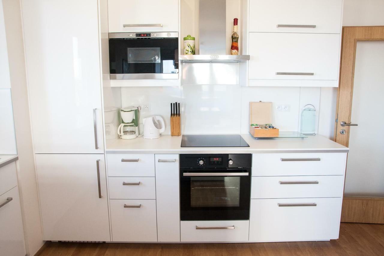 Prostorny 3 Pokojovy Apartman S Dvema Terasami Praag Buitenkant foto
