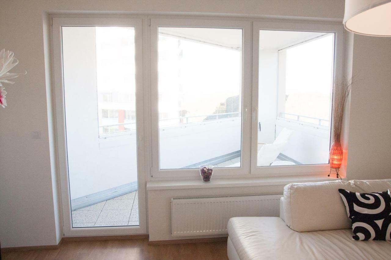Prostorny 3 Pokojovy Apartman S Dvema Terasami Praag Buitenkant foto