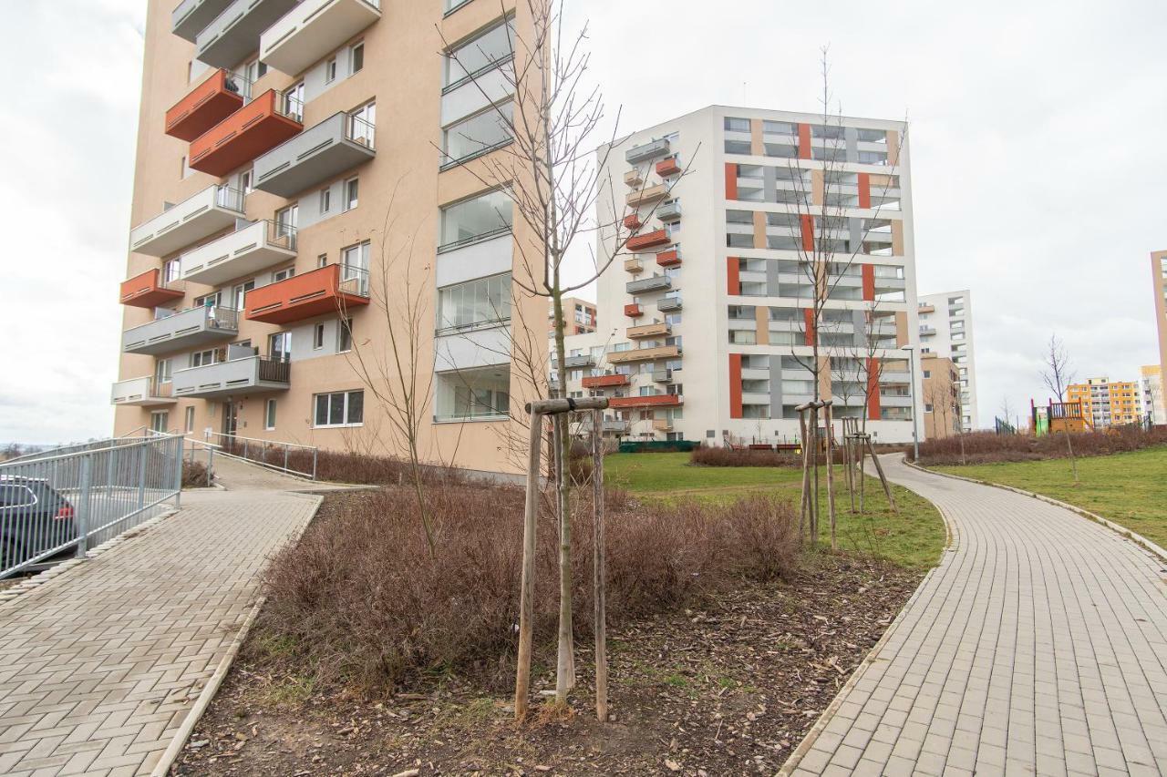 Prostorny 3 Pokojovy Apartman S Dvema Terasami Praag Buitenkant foto