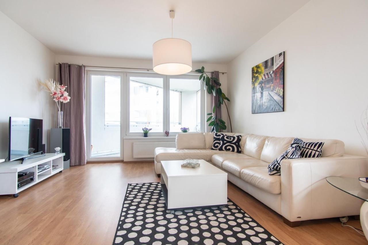 Prostorny 3 Pokojovy Apartman S Dvema Terasami Praag Buitenkant foto